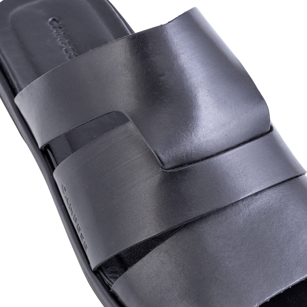 Sandalo in pelle nera