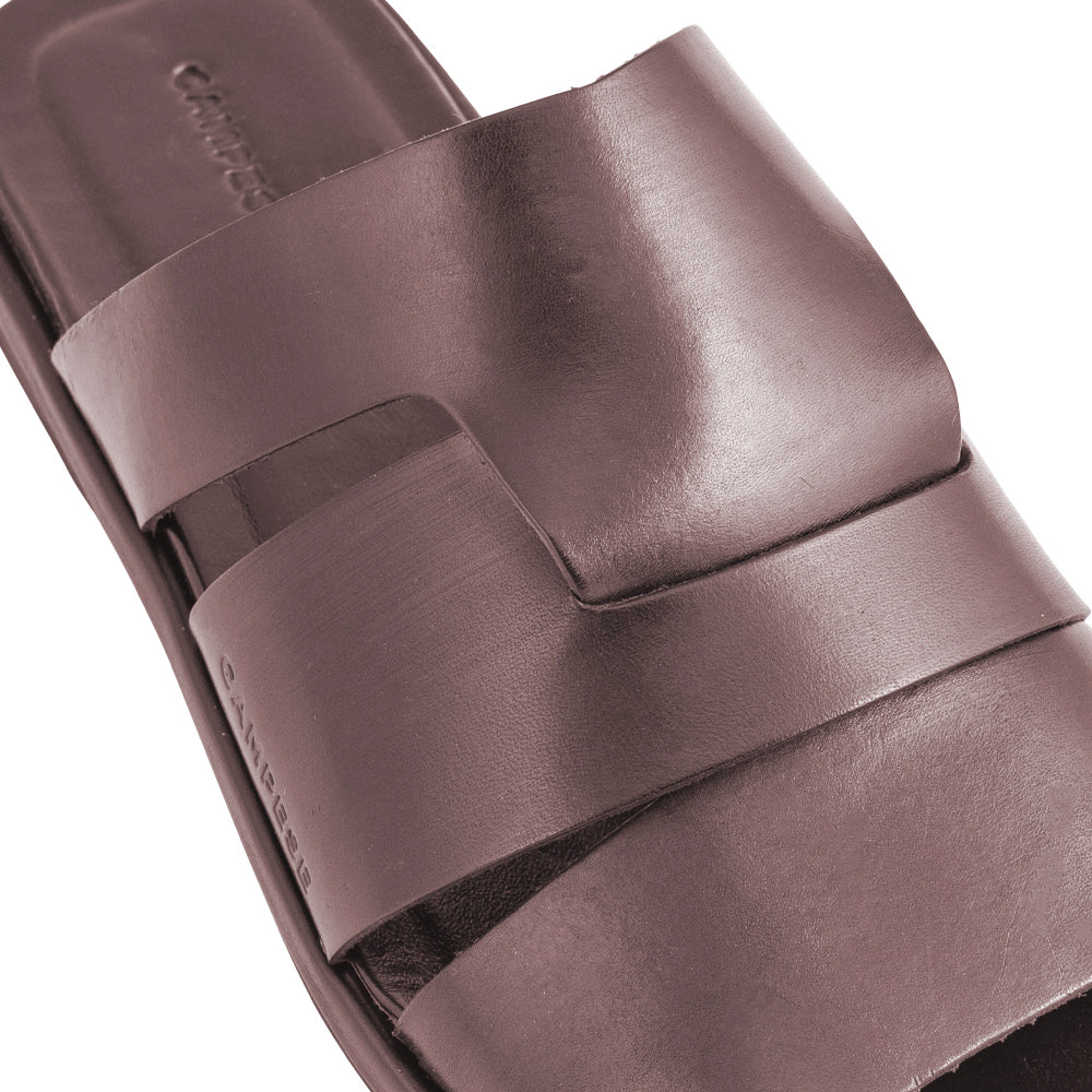 Sandalo in pelle marrone
