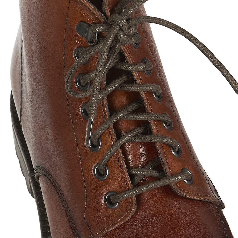 Stivaletto stringato in pelle cuoio