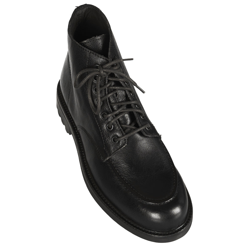 Stivaletto stringato in pelle nera