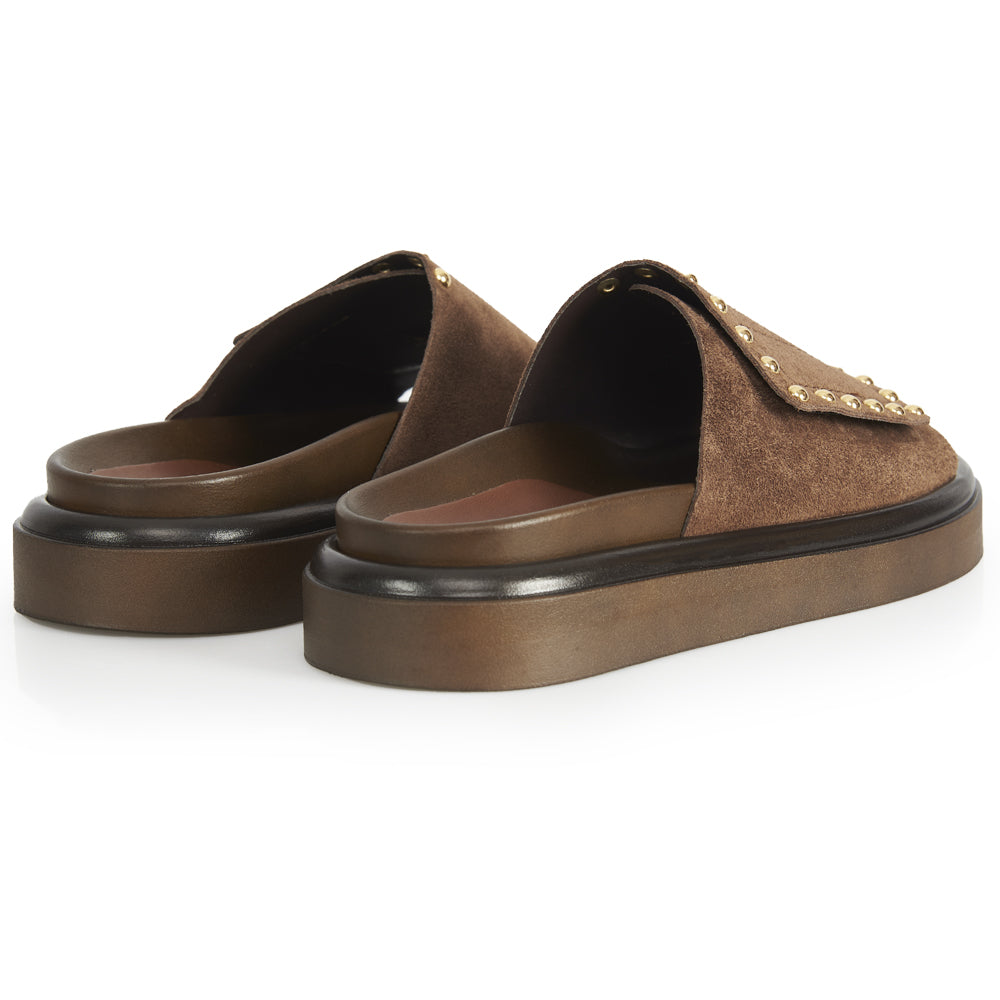 mules plates en daim marron