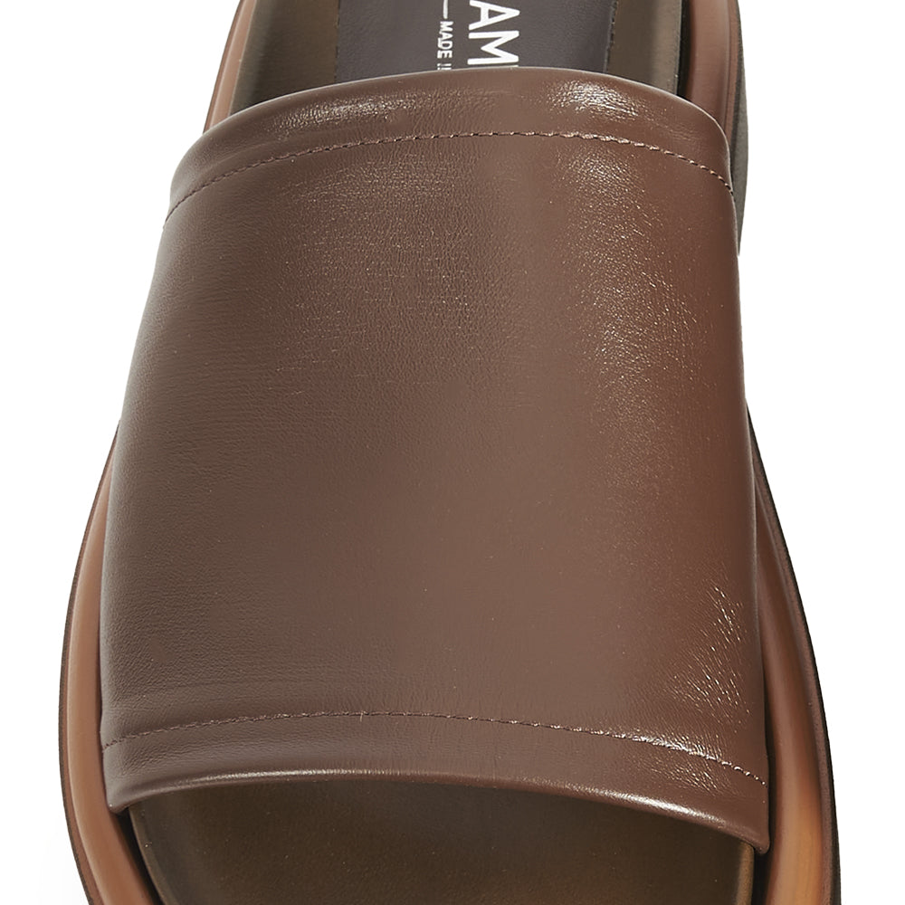 mules plates en cuir marron café