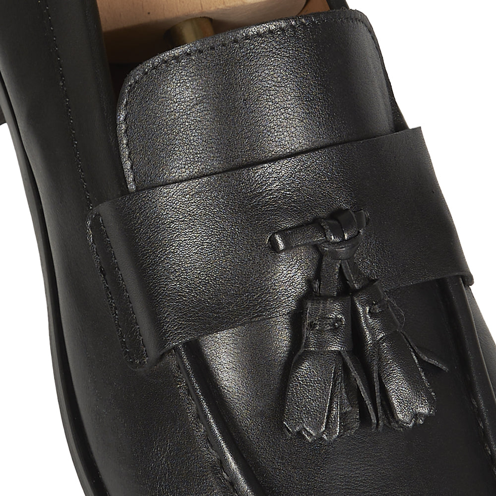 Mocassino tassel a punta quadrata