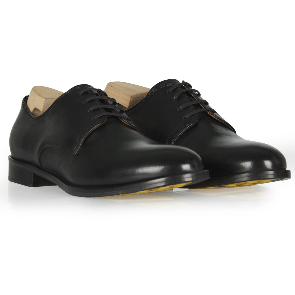 Derby in pelle nera