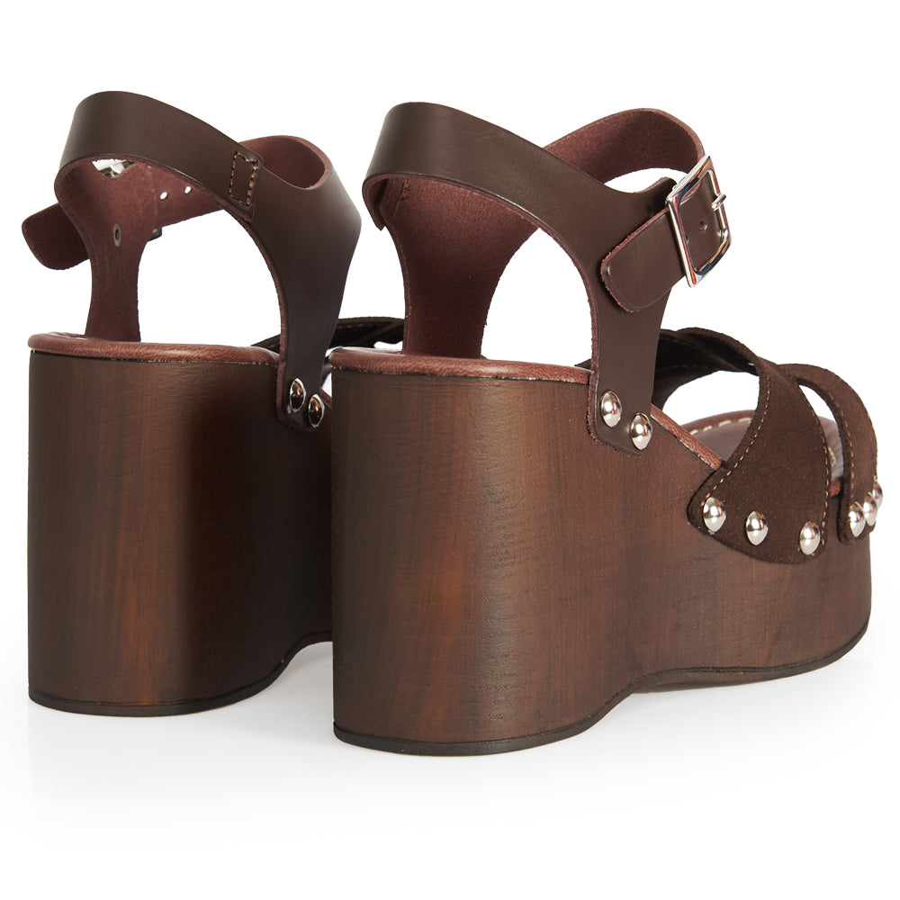 sandale à plateforme en daim marron foncé effet bois