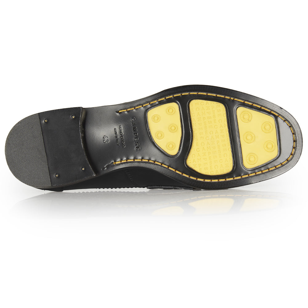 Mocassino tassel in pelle nera