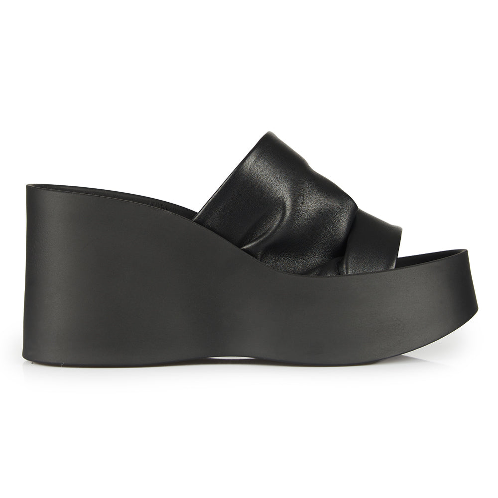Sandali con zeppa fascia nera