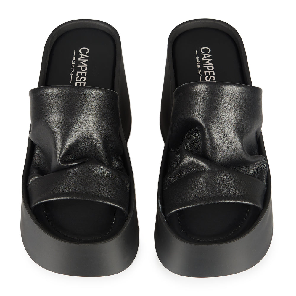 Sandali con zeppa fascia nera