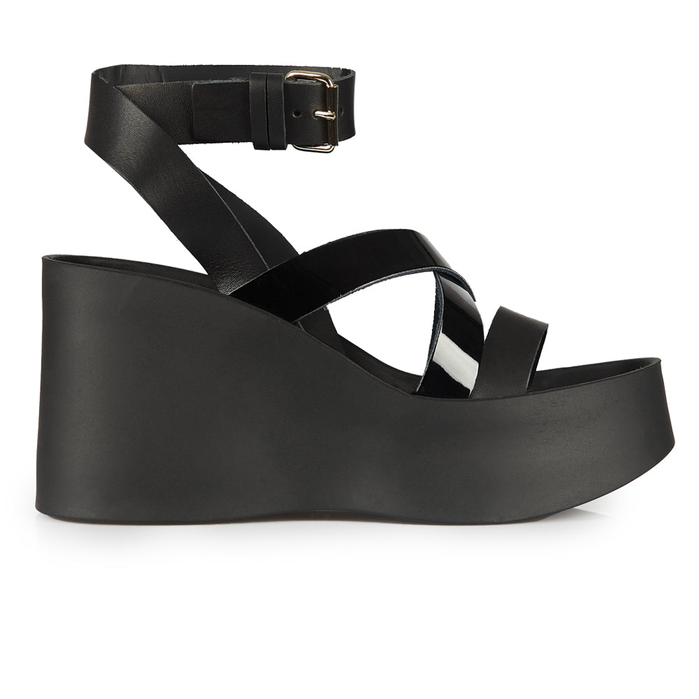 Sandali con zeppa vernice nera