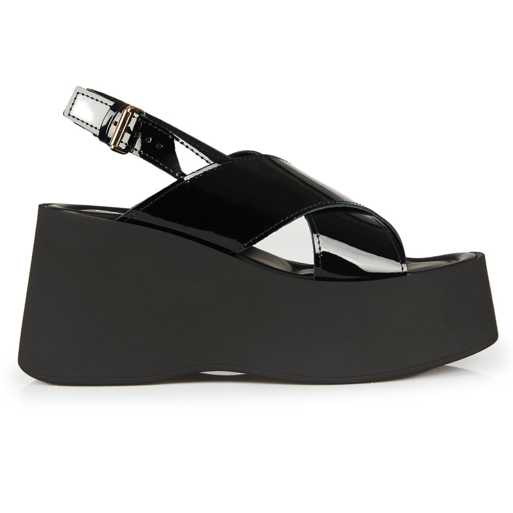 Sandali con zeppa nero vernice