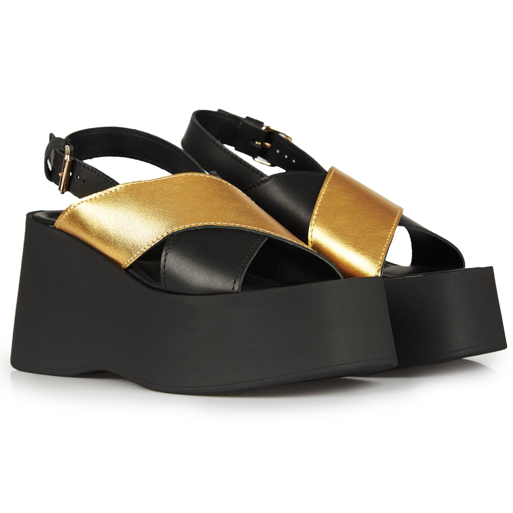 Sandali con zeppa nero e oro