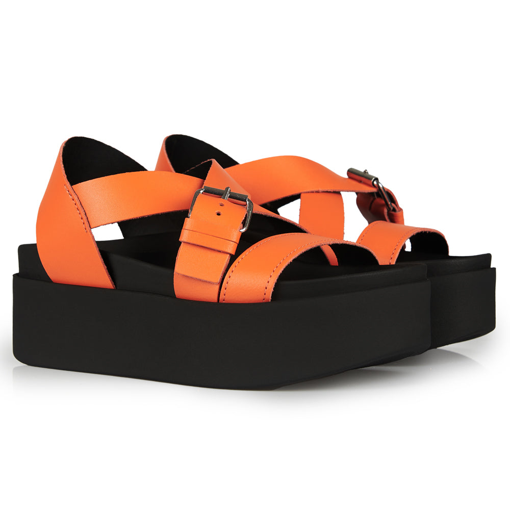 Sandali con zeppa arancione
