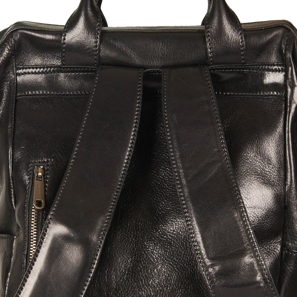 Zaino grande in pelle nera