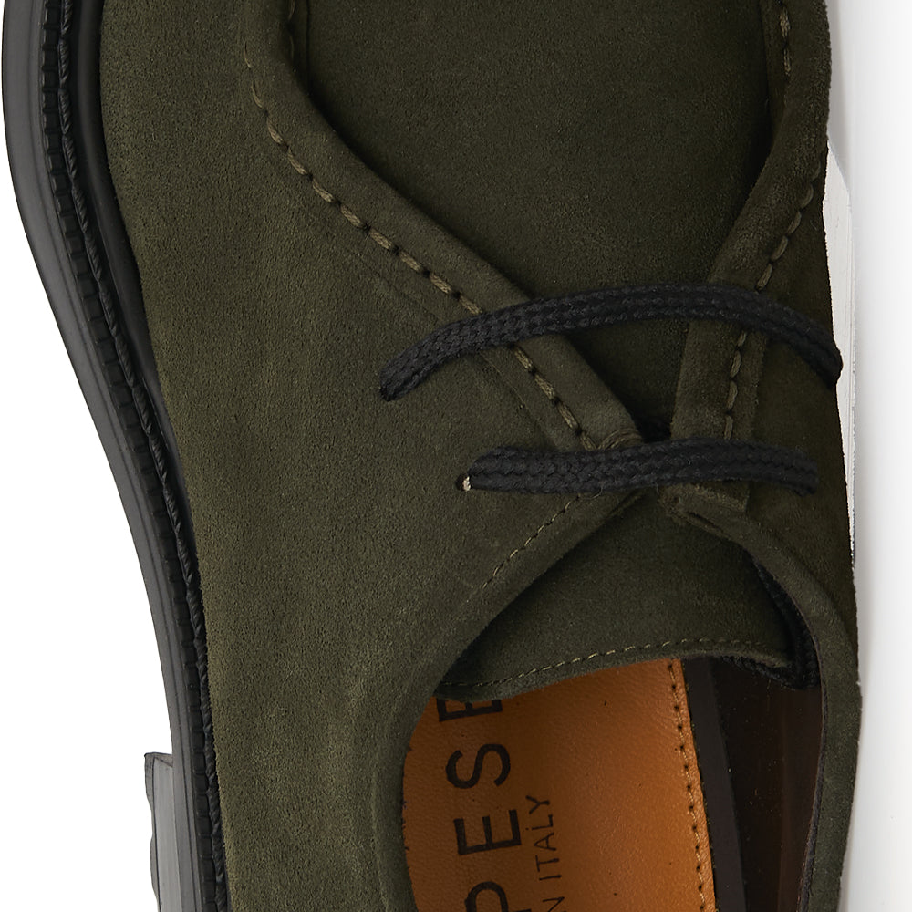Scarpa Stringata Tirolese in Camoscio Verde con Suola Roccia