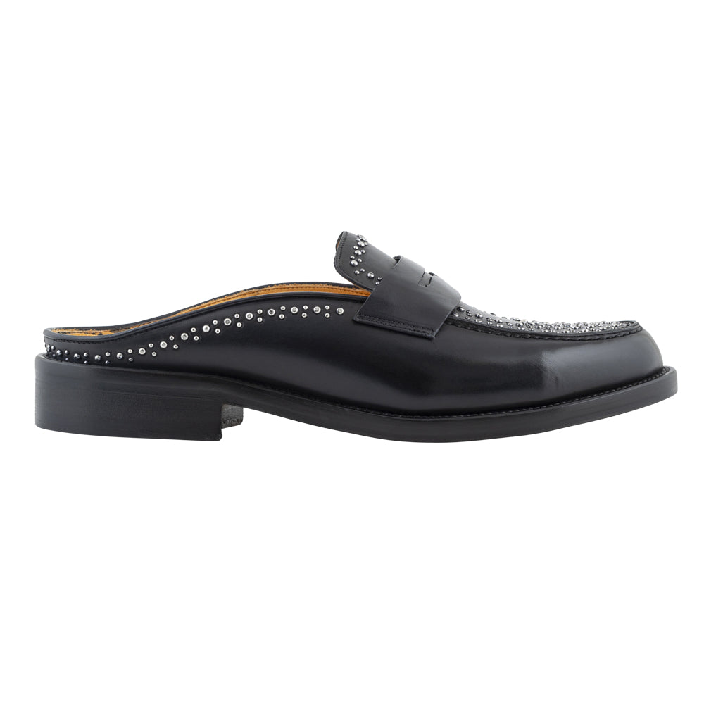 Mocassino slingback nero con borchie