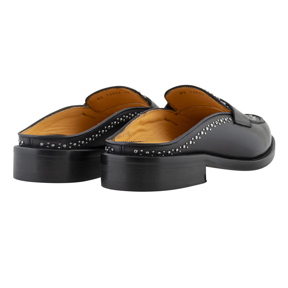 Mocassino slingback nero con borchie