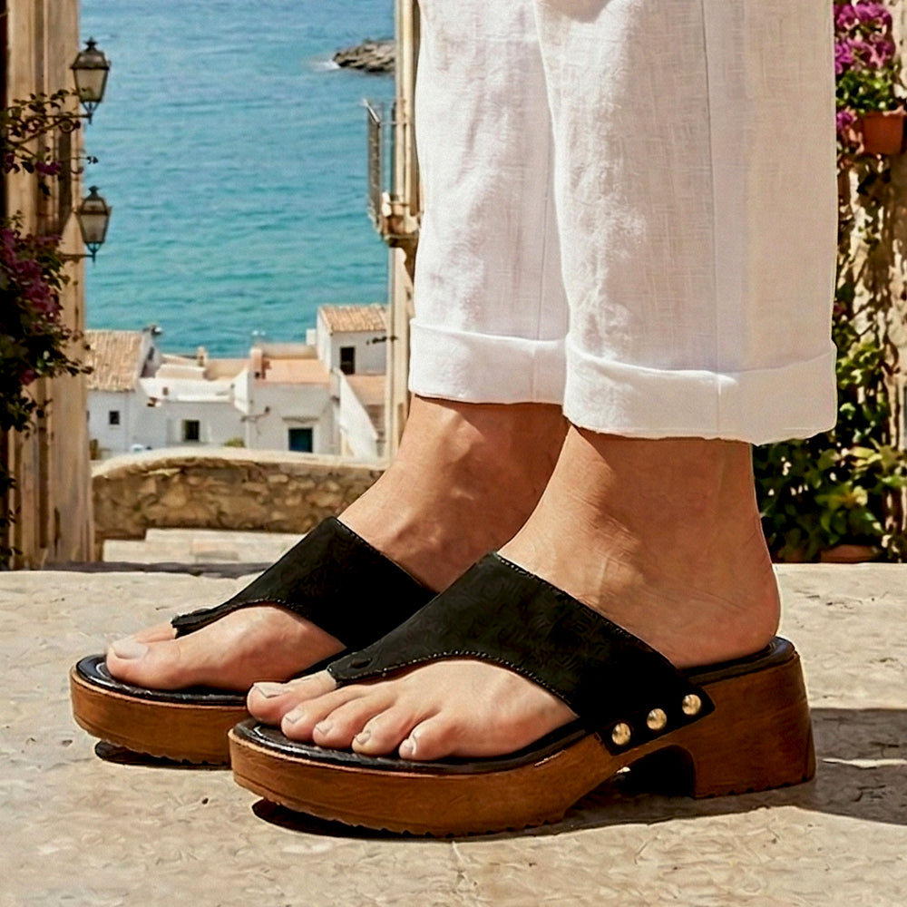 Infradito platform in camoscio nero