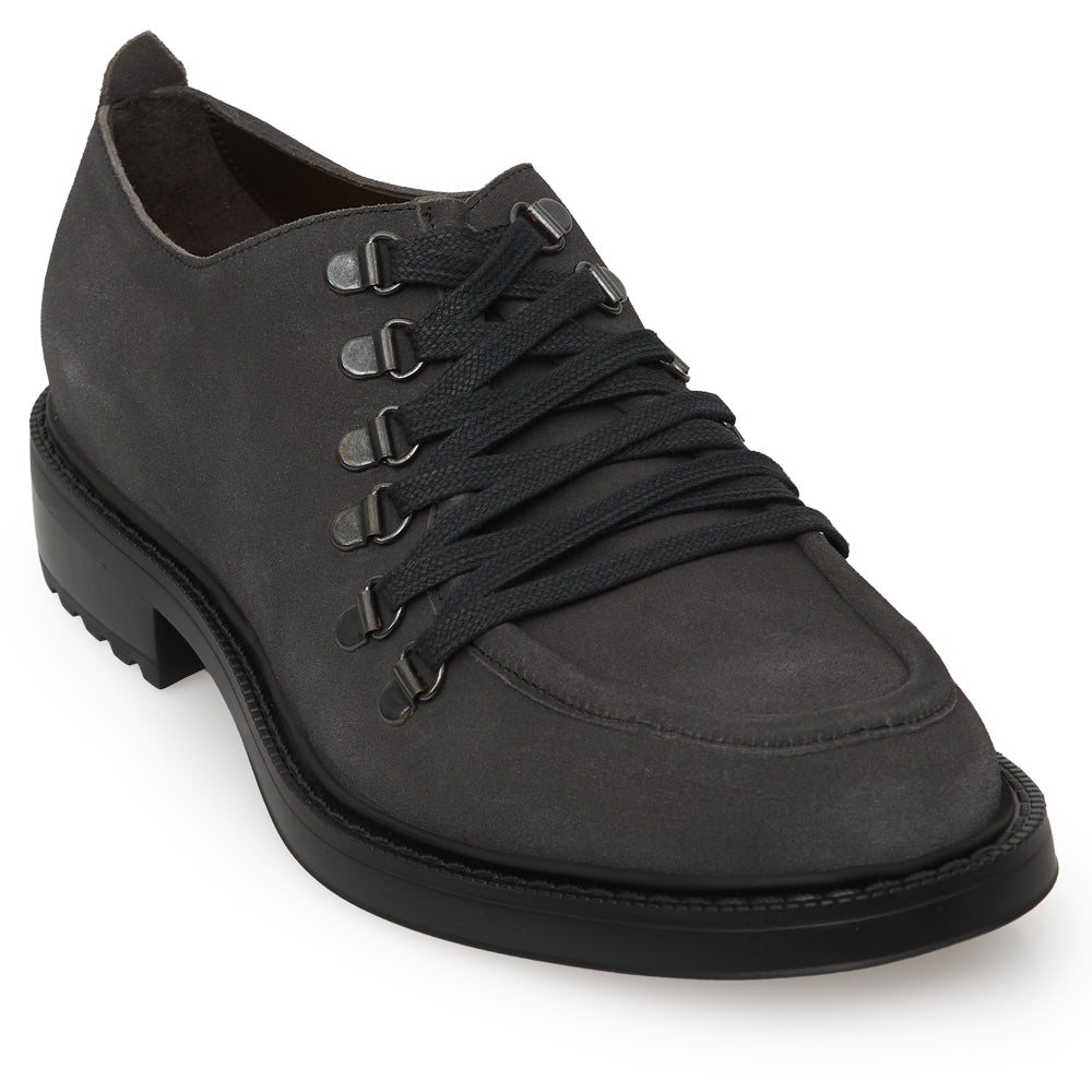 Scarpa Stringata Sportiva in Camoscio Grigio Antracite con Suola Roccia