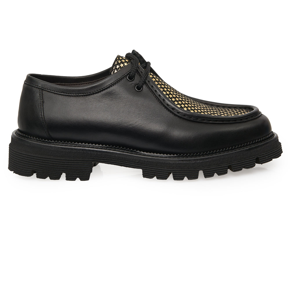 Scarpa Stringata Tirolese in Pelle Nera con Vaschetta a Stelline Dorate e Suola Lug