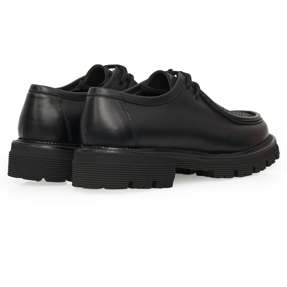 Scarpa stringata tirolese in pelle nera, camoscio argento e Suola Lug