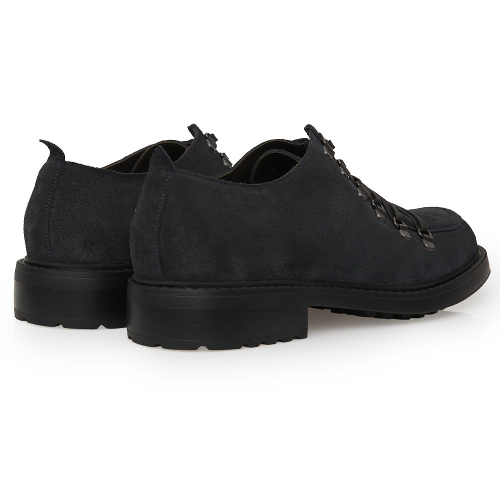 Scarpa Stringata Sportiva in Camoscio blu scuro con Suola Roccia