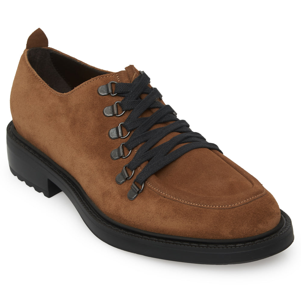 Scarpa Stringata Sportiva in Camoscio Cuoio con Suola Roccia
