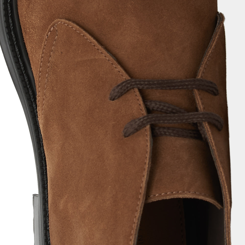 Polacchino Chukka Boot in Camoscio Cuoio con Suola Roccia