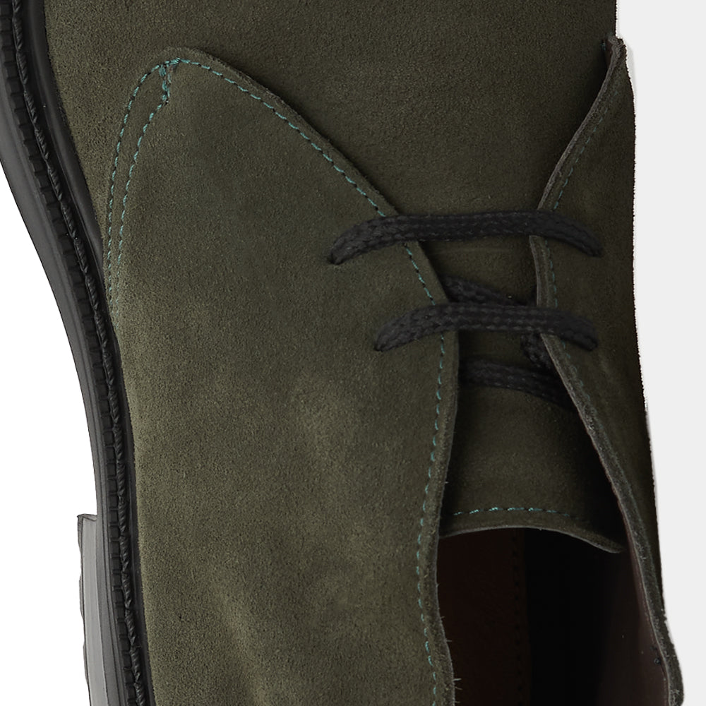 Polacchino Chukka Boot in Camoscio verde bosco con Suola Roccia