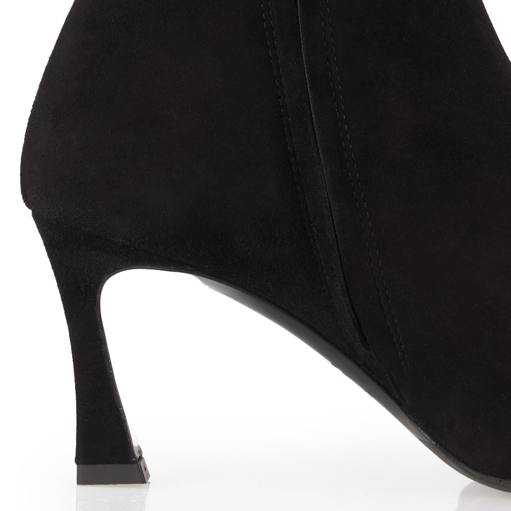 Tronchetti in camoscio nero