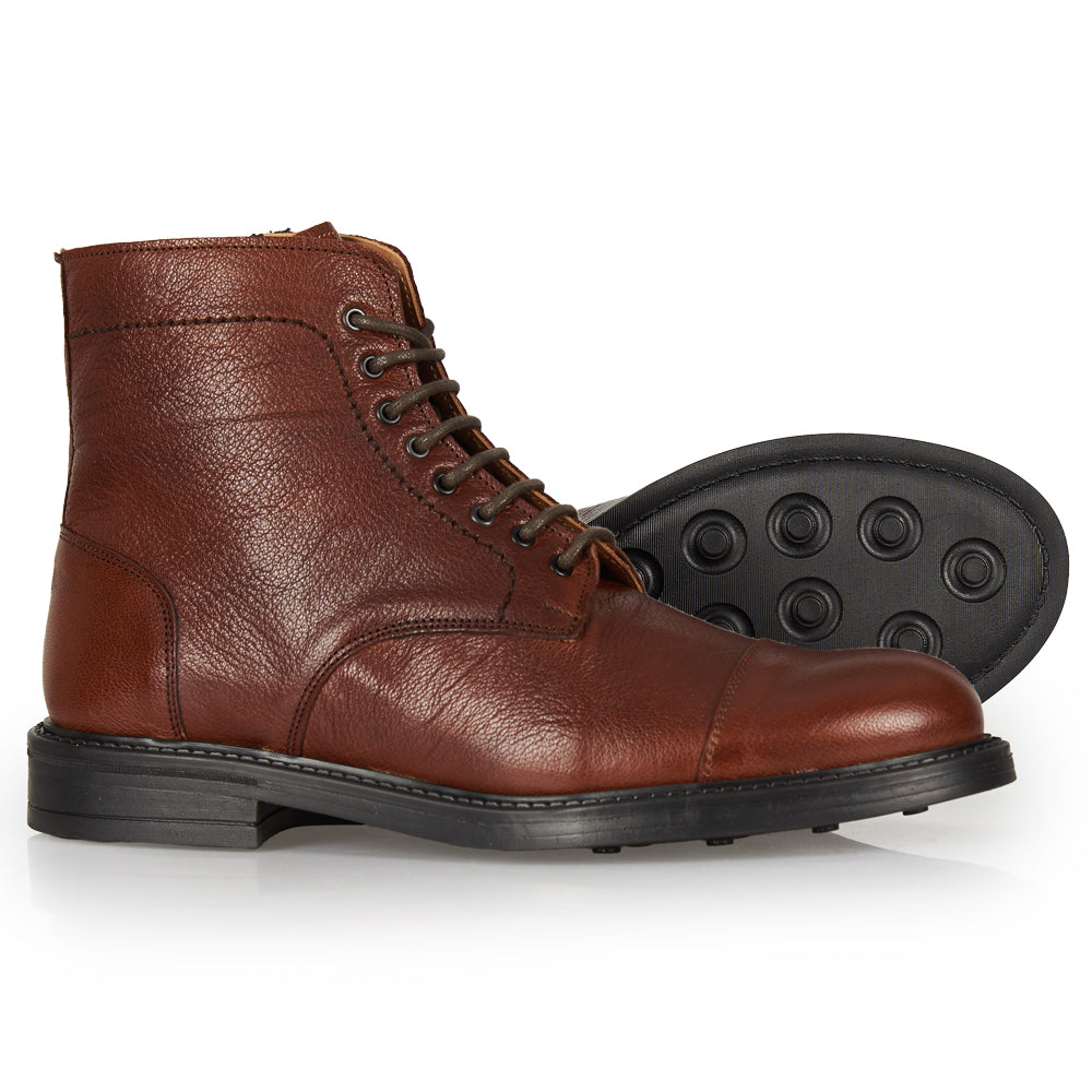 Leather lace-up ankle boot with laces and zip