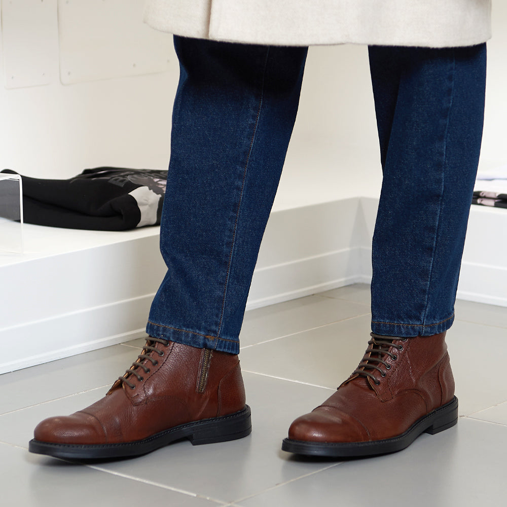 Stivaletto stringato cuoio con allaccio e cerniera