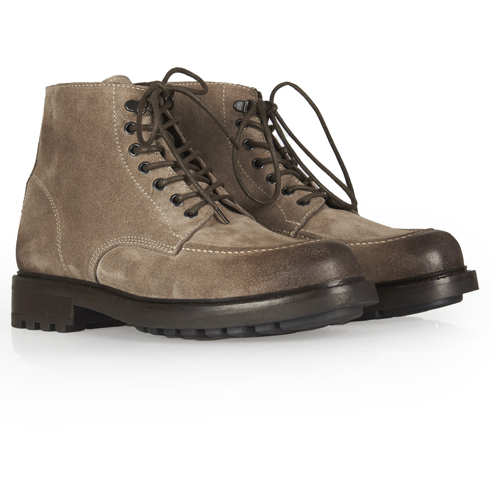 Stivaletto stringato in camoscio taupe