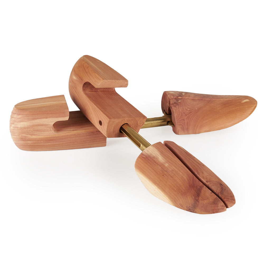 Red cedar shoe tree
