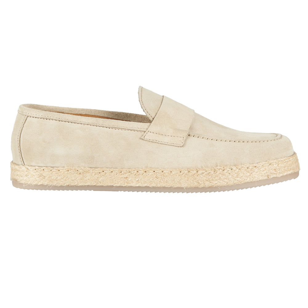 Mocassin en daim taupe avec semelle en corde caoutchoutée