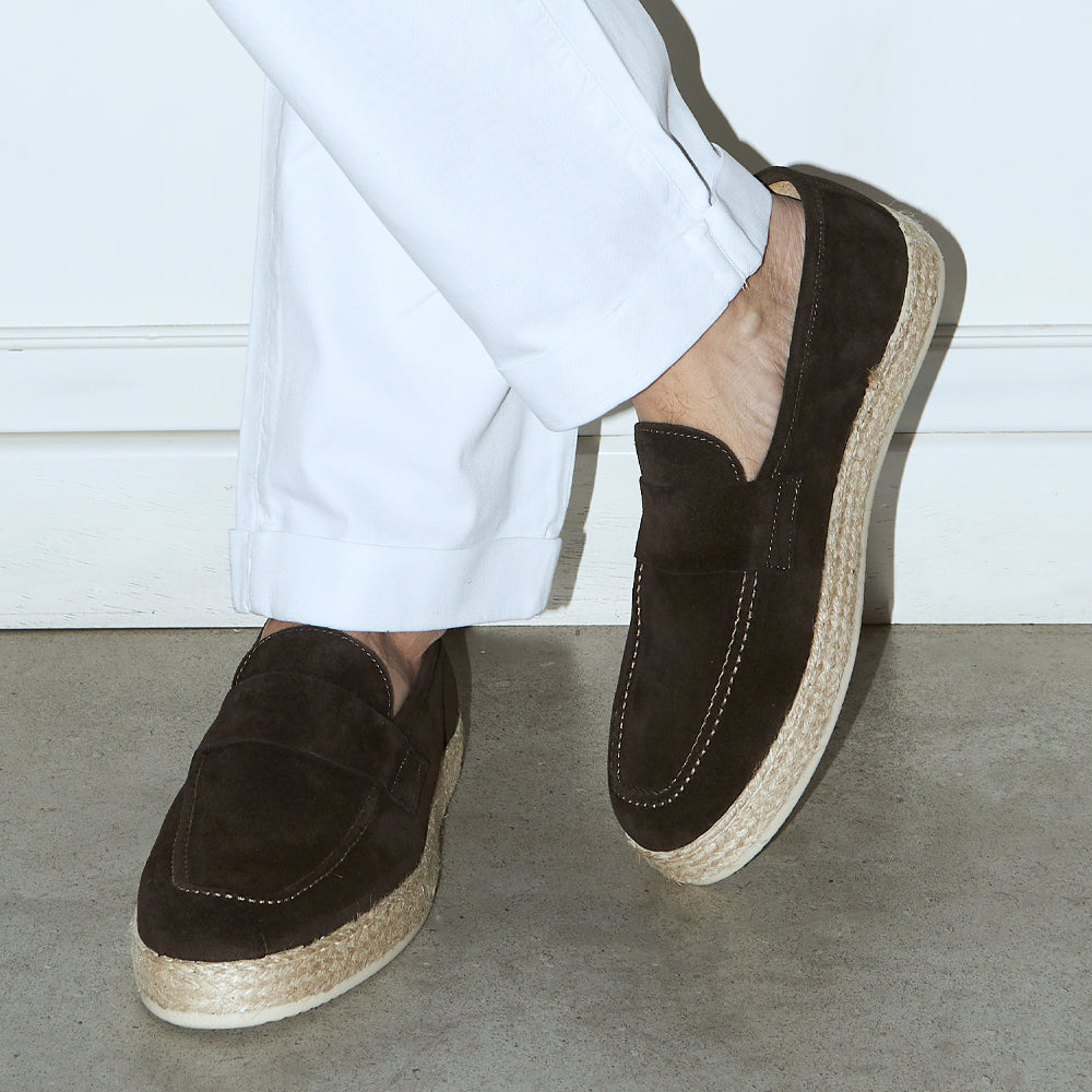 Mocasino suede dark brown rubberized rope sole