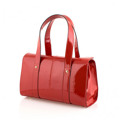 Handbag in red patent leather