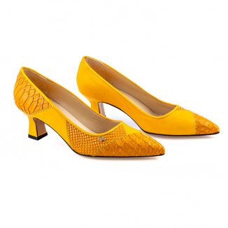 Décolleté in yellow python printed leather and smooth yellow leather