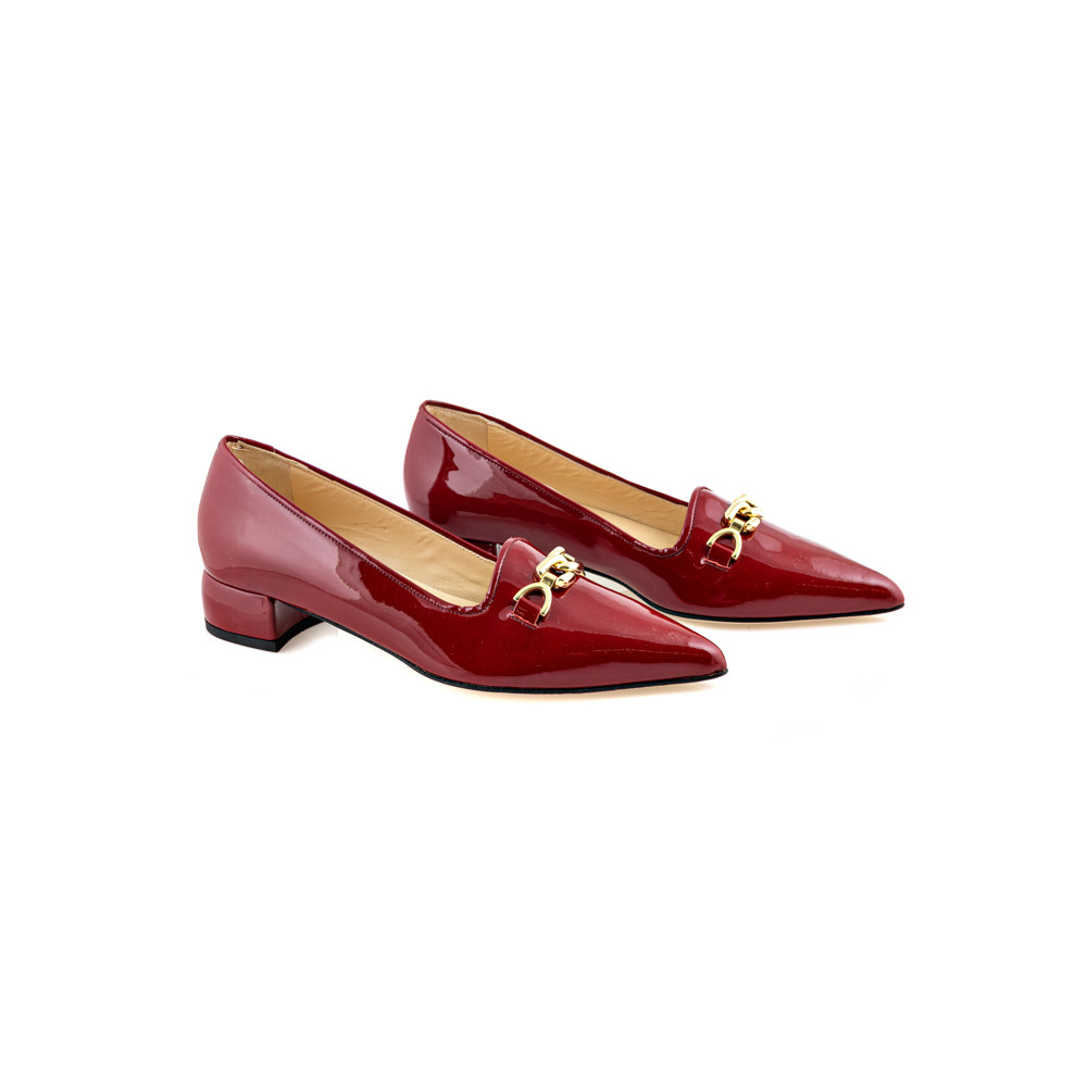 Ballerina in smooth red patent leather, inserts and edges