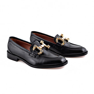 Black smooth leather moccasin with decorative stitching