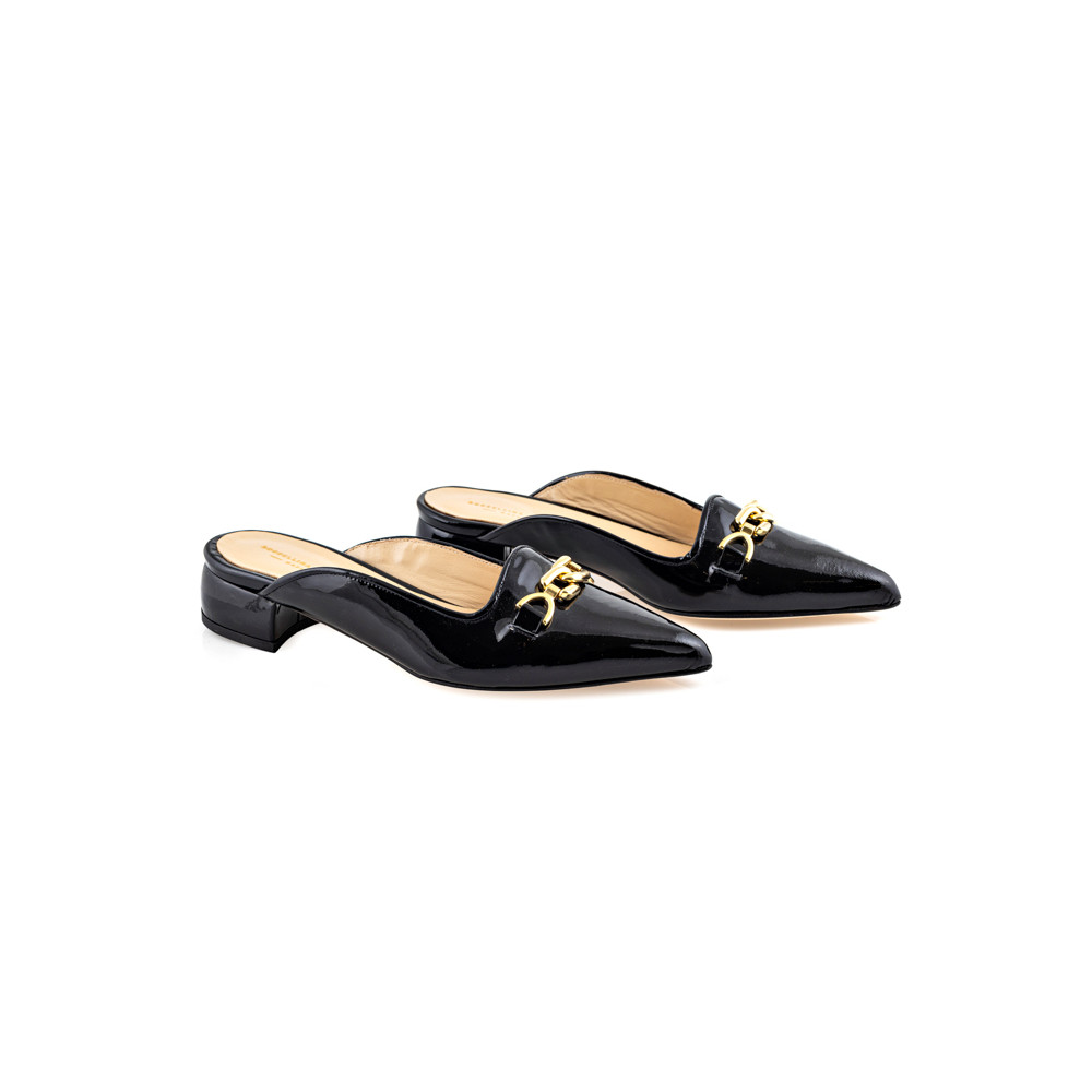 Smooth black patent leather mule with golden application on the front.