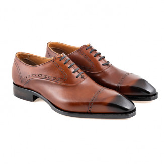 Oxford shoe in smooth tan leather