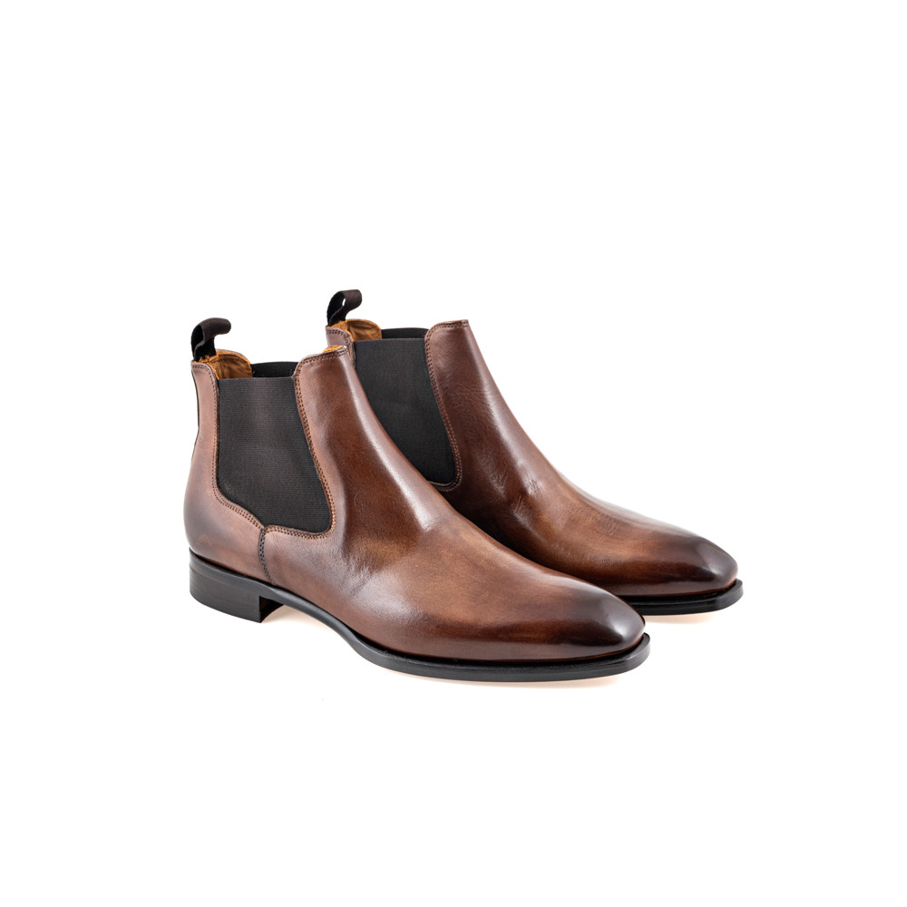 Mid-height ankle boot in smooth brown leather