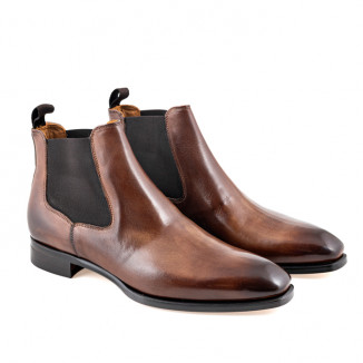 Mid-height ankle boot in smooth brown leather