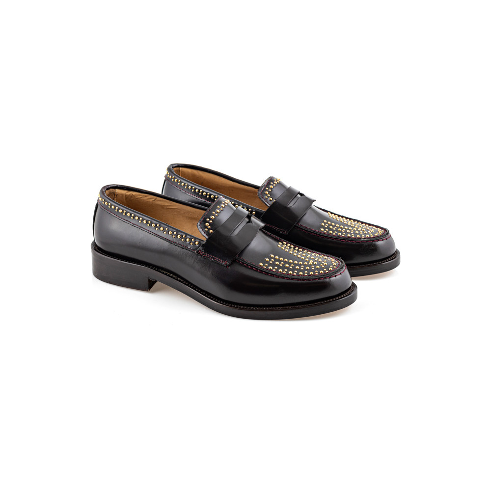 Classic college moccasin in black smooth leather