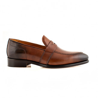 Loafers in brown leather