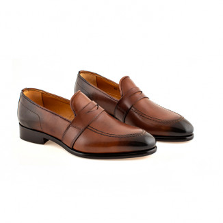 Loafers in brown leather