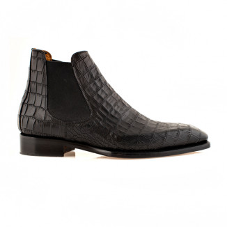 Chelsea boots in black crocodile embossed leather