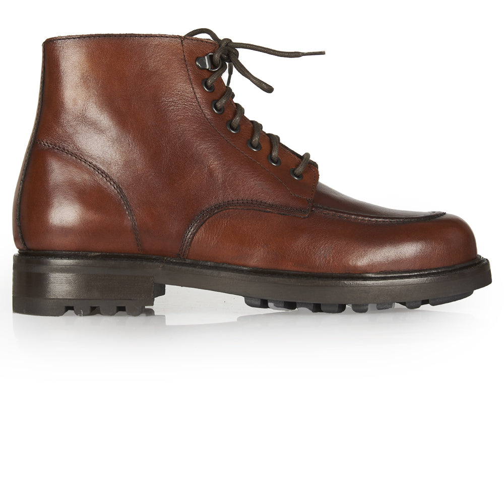 Stivaletto stringato in pelle cuoio