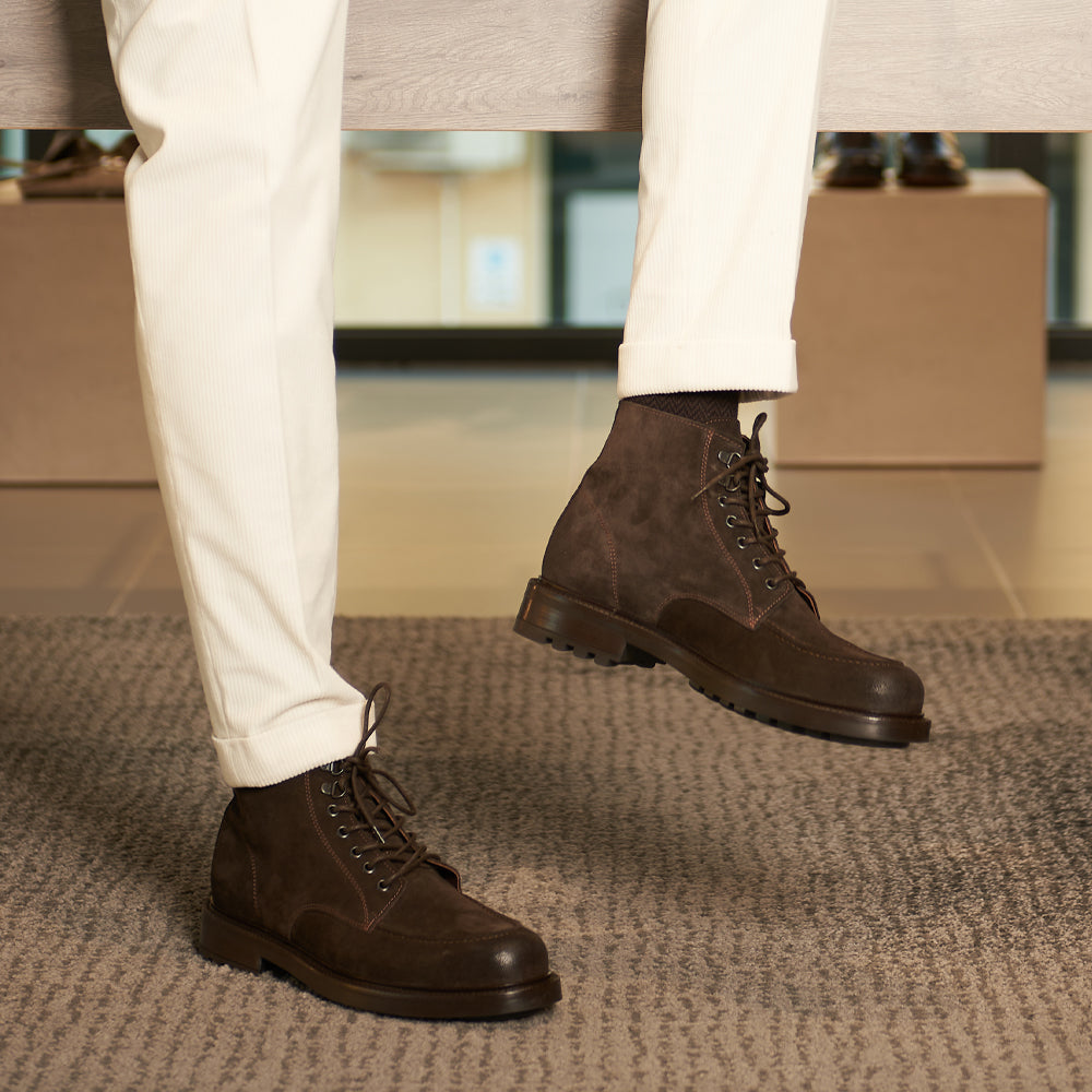 Lace-up ankle boot in dark brown suede