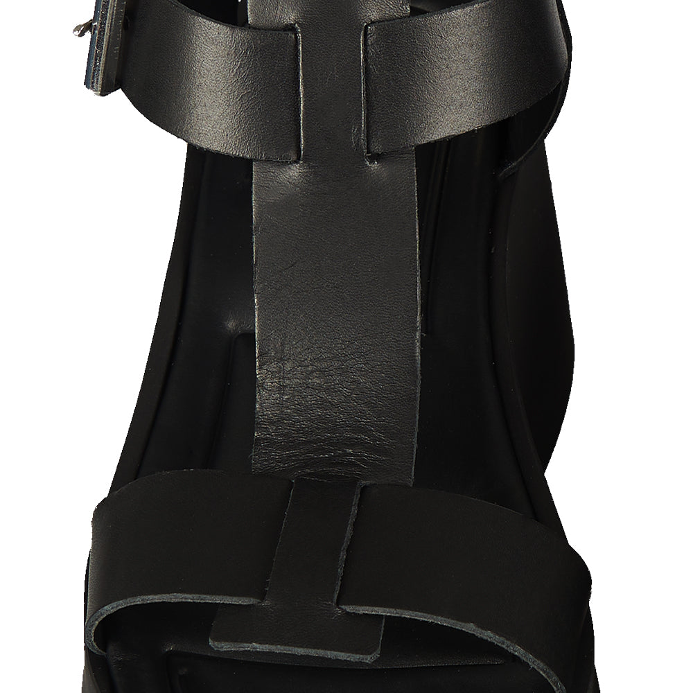 Sandali con zeppa in pelle nera